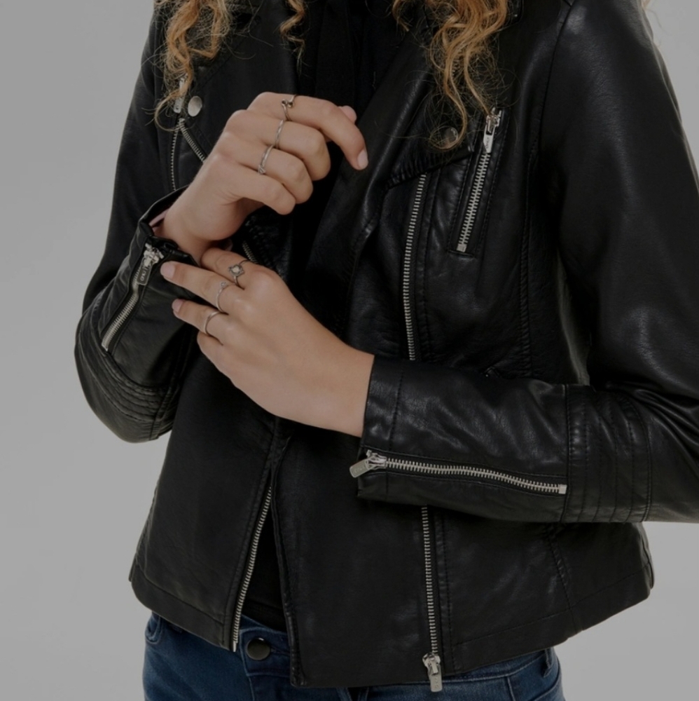 ONLY FAUX LEATHER JACKET